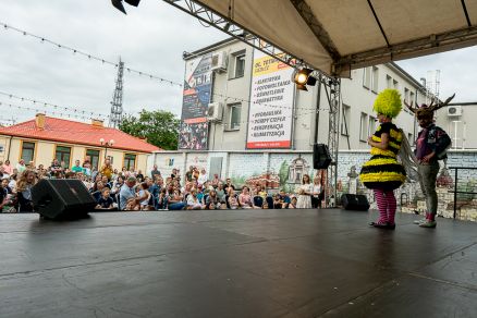 Bajeczna Fiesta - II Teatralne Spotkania pod muralem