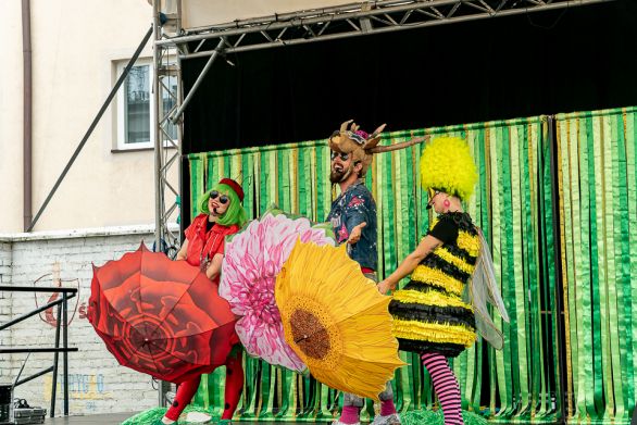 Bajeczna Fiesta - II Teatralne Spotkania pod muralem