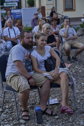 Kantata na cztery skrzydła na scenie Teatralnych Spotkań pod muralem