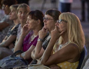 Kantata na cztery skrzydła na scenie Teatralnych Spotkań pod muralem