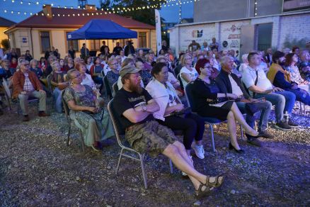 Pieśni i ballady Bułata Okudżawy na scenie V Letniego Festiwalu pod muralem