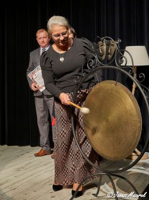 Inauguracja Ogólnopolskiego Festiwalu Teatrów "Sztuka plus Komercja" - Premiera spektaklu "La Bombe"