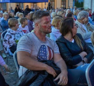 Wieczór bardzo komediowy - II Teatralne Spotkania pod muralem