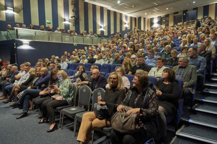 Inauguracja X OFT "Sztuka plus Komercja" - spektakl "Metoda na wnuczka"