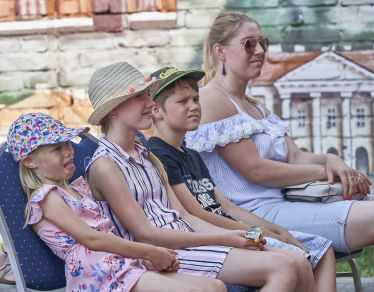 "W oczy mi patrz - Recital Samanty" na scenie Teatralnych Spotkań pod muralem