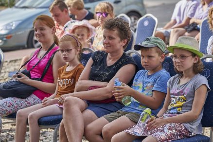 "W oczy mi patrz - Recital Samanty" na scenie Teatralnych Spotkań pod muralem