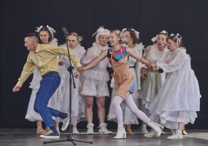 "W oczy mi patrz - Recital Samanty" na scenie Teatralnych Spotkań pod muralem