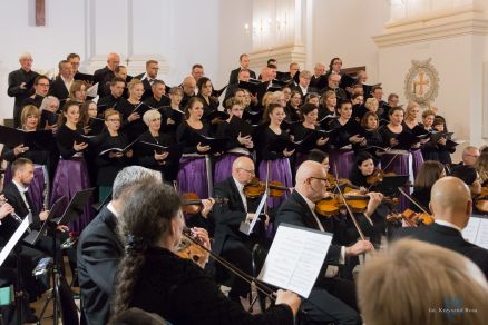 Chór Miasta Siedlce w koncercie "Requiem dla Świata" w Zamościu