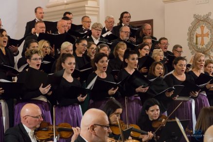 Chór Miasta Siedlce w koncercie "Requiem dla Świata" w Zamościu